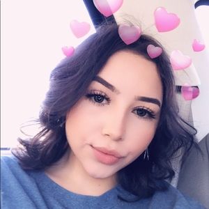 Meet your Posher, Alexandra